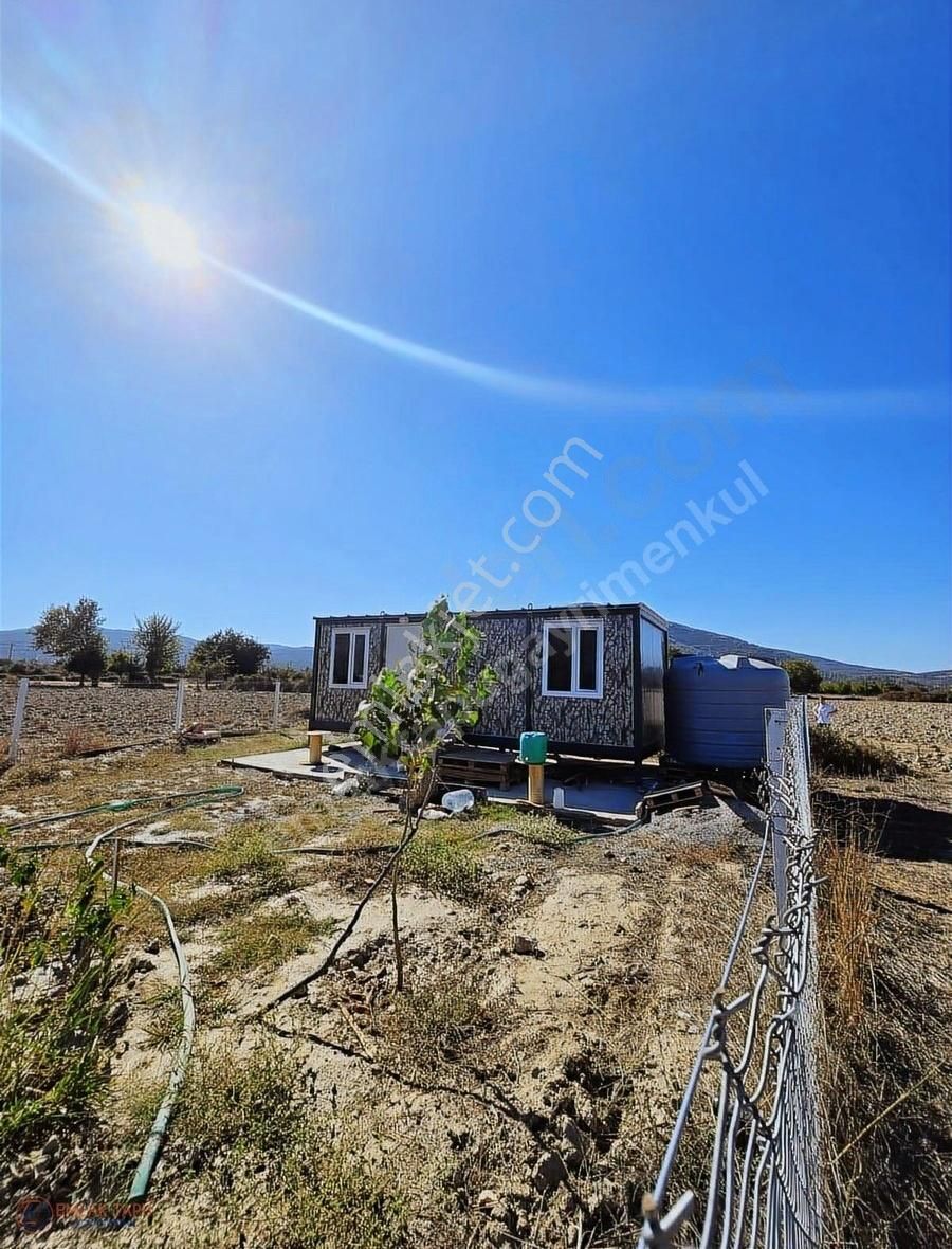 Muğla Yeşilyurt Mah. Satılık Prefabrik Ve Tarla
