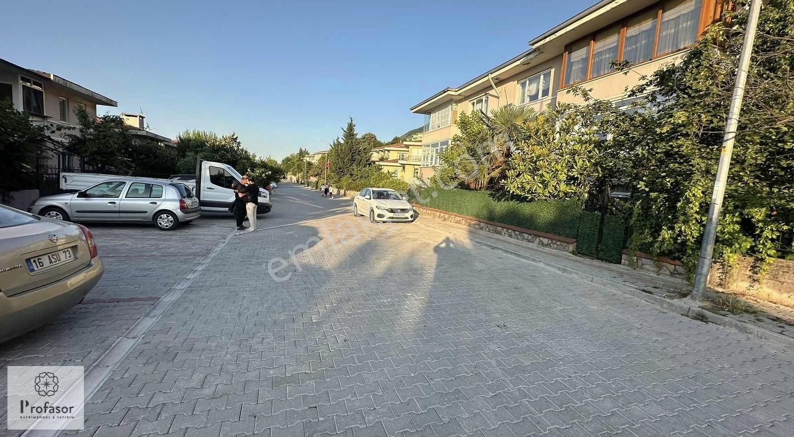 Profasor *dan Akçağlayan Tokiler De Satılık Bahçeli Ev