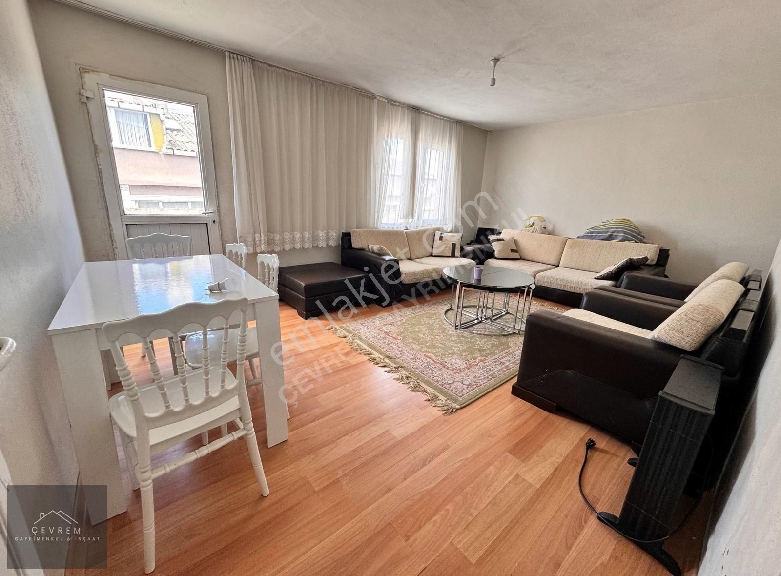 **çevrem*den Yeşilova'da Yatırıma Uygun Cadde Üstü 2+1 100m²