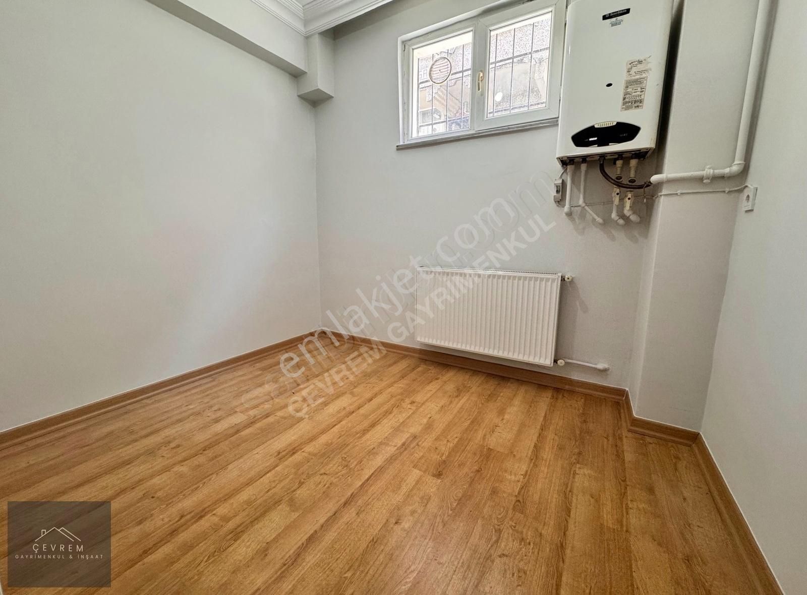 *çevrem** Yeşilova'da Harika Konumda Kullanışlı 3+1 140m² B.katı