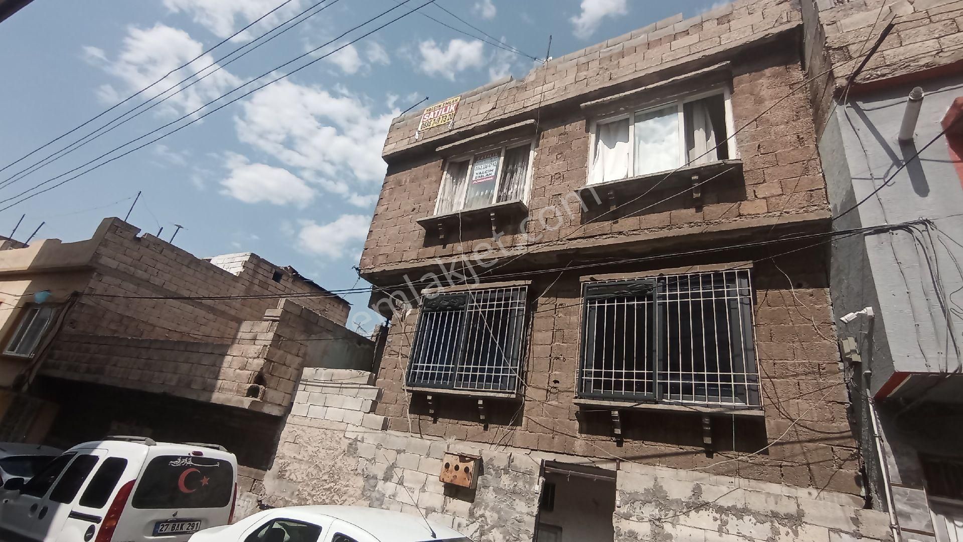 Yukarıbayır Mahlesinde 3 Katlı Müstakil Ev - Görsel 24