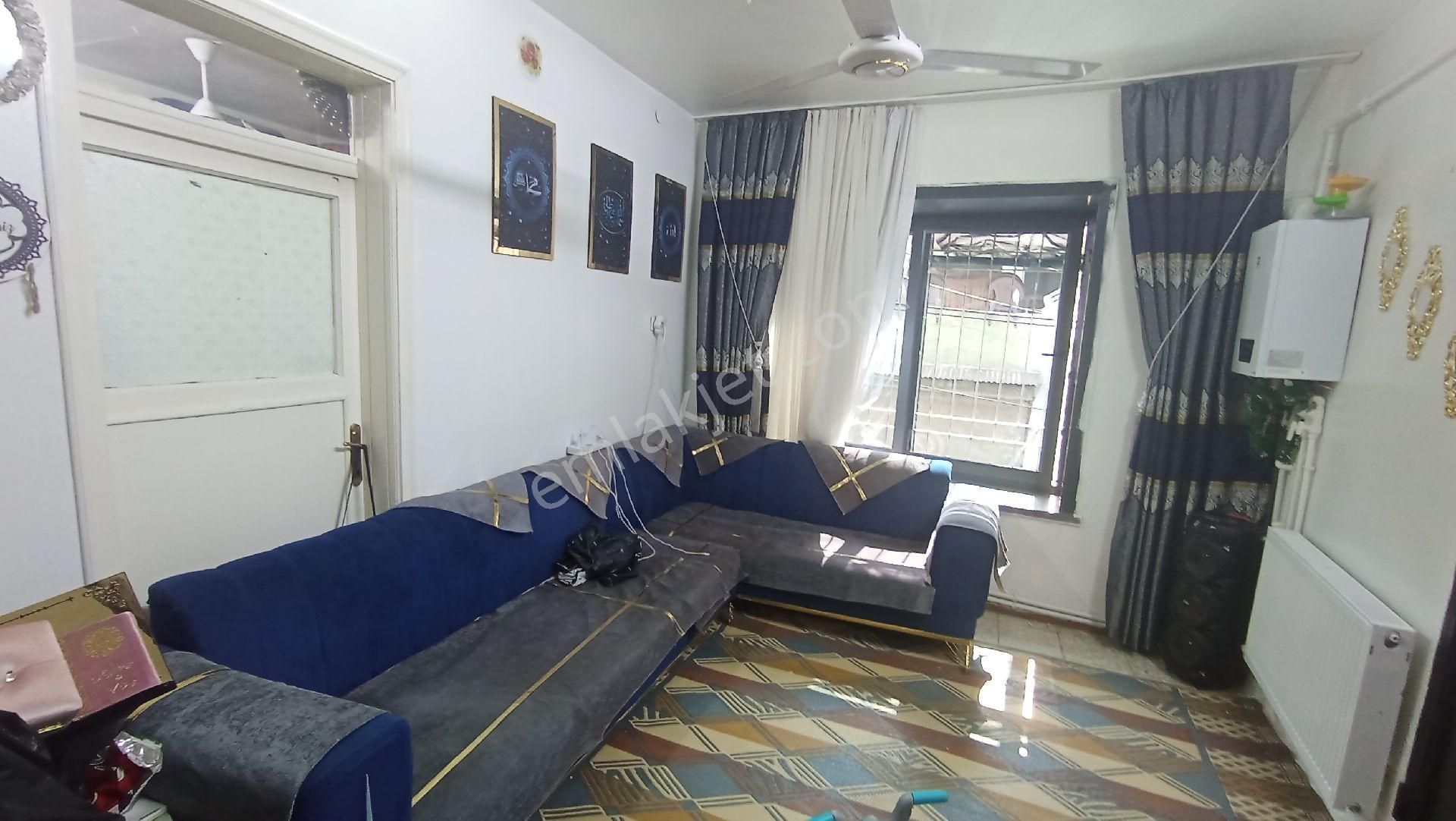 Yukarıbayır Mahlesinde 3 Katlı Müstakil Ev - Görsel 14
