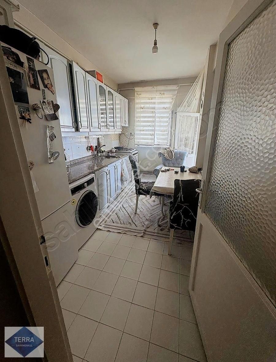 Yenibosna Merkez Mah 80 M2 Satılık 2+1 Daire - Görsel 2