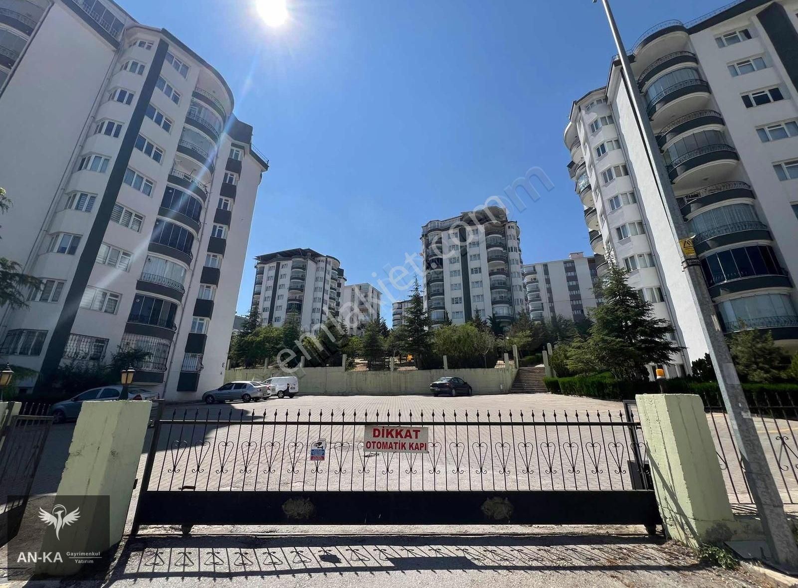 An-kadan Şehitlikte Lider Kent Sitesi 4+1 Full Yapılı Daire