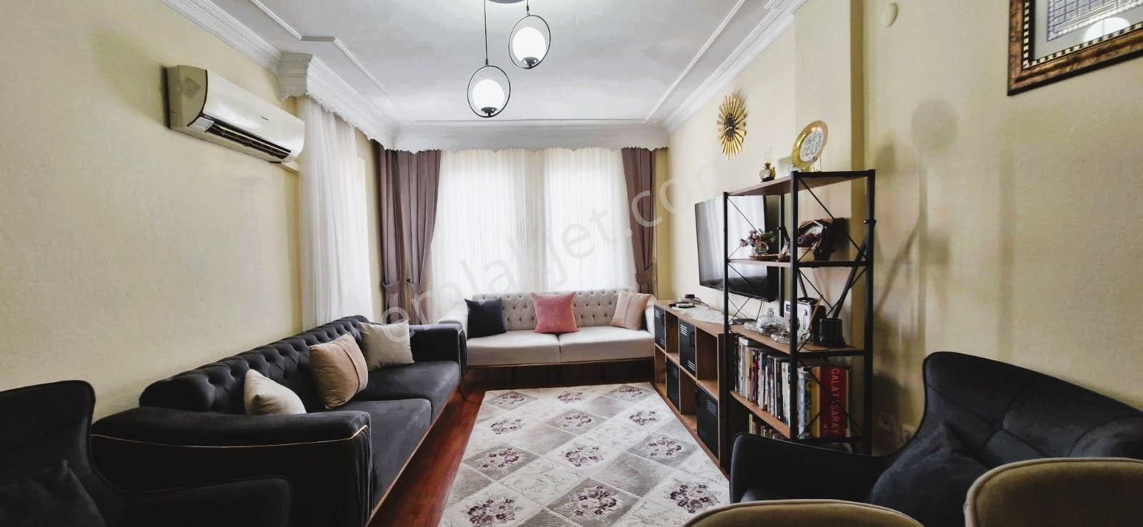 Goldhouse Dan Satılık Daire Cadde Üzeri Köşe 2+1 Fırsat
