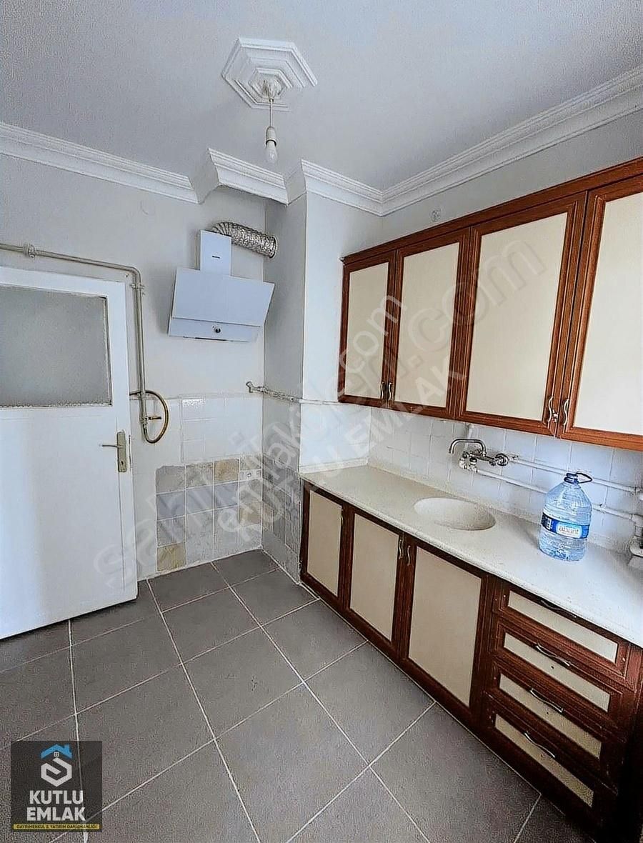 İhsaniye Mahallesi 2+1/90 M2 Kiralık Daire