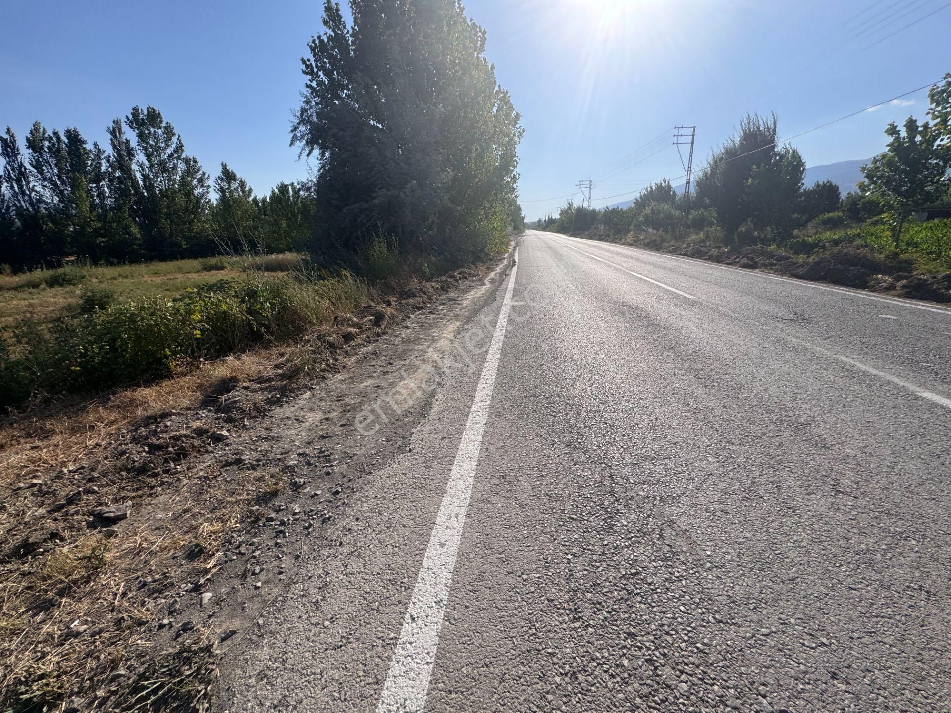 Emirseyitte Anayol Üzerinde 2945m2 İçerisinde 2+1 Evi Olan - Görsel 25