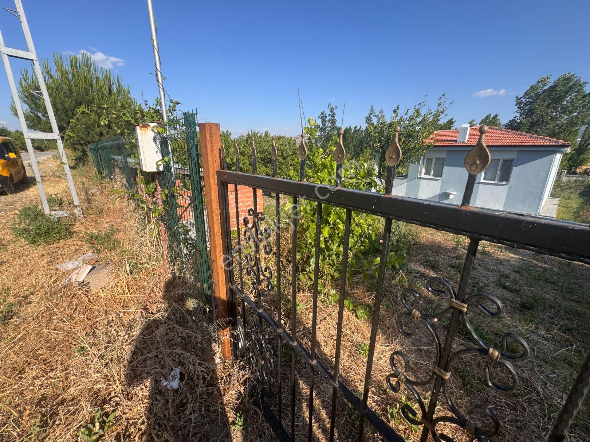 Emirseyitte Anayol Üzerinde 2945m2 İçerisinde 2+1 Evi Olan - Görsel 24