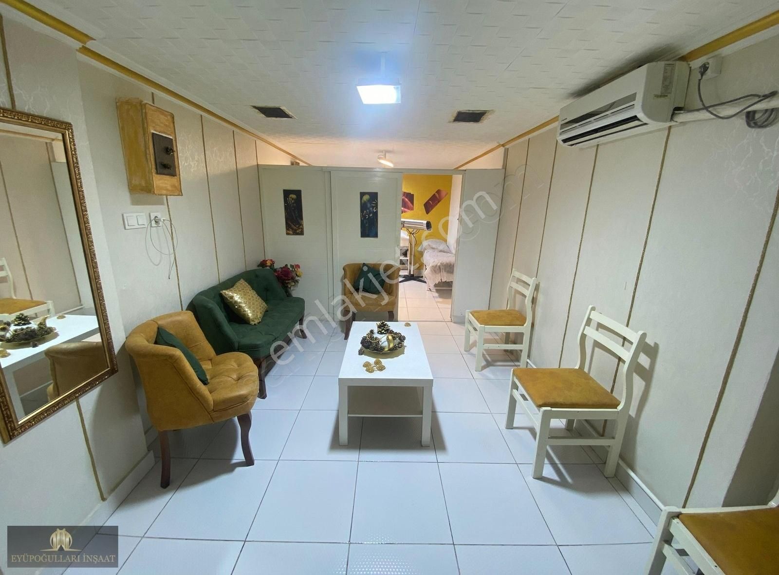 B.paşa Demirkapı Cd. Özaltın İş Hanında Kiralık 25 M2 Dükkan