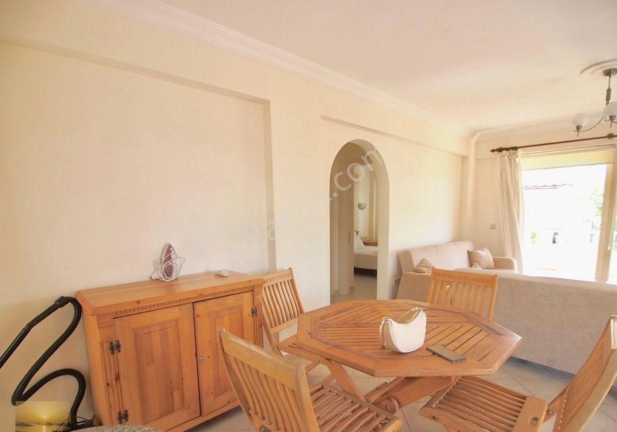 Büyük Köşe Bahçeli Satılık Ev Özel Plajlı Sitede İngilizden Acil - Görsel 23