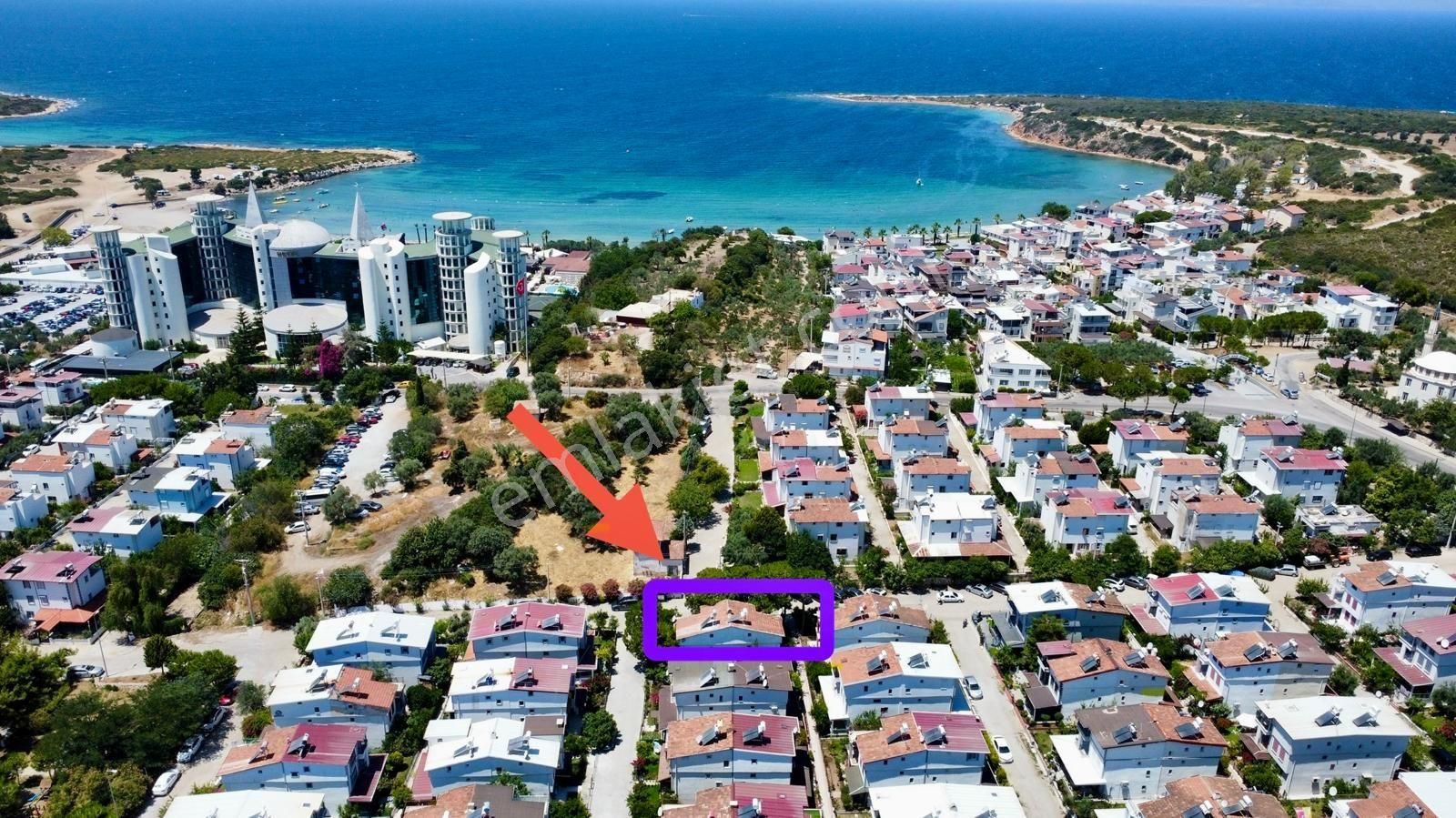 Didim'de Denize Yürüme Mesafesinde Geniş Bahçeli Satılık Villa