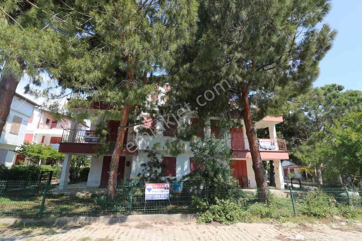 Didim'de Denize Yürüme Mesafesinde Geniş Bahçeli Satılık Villa