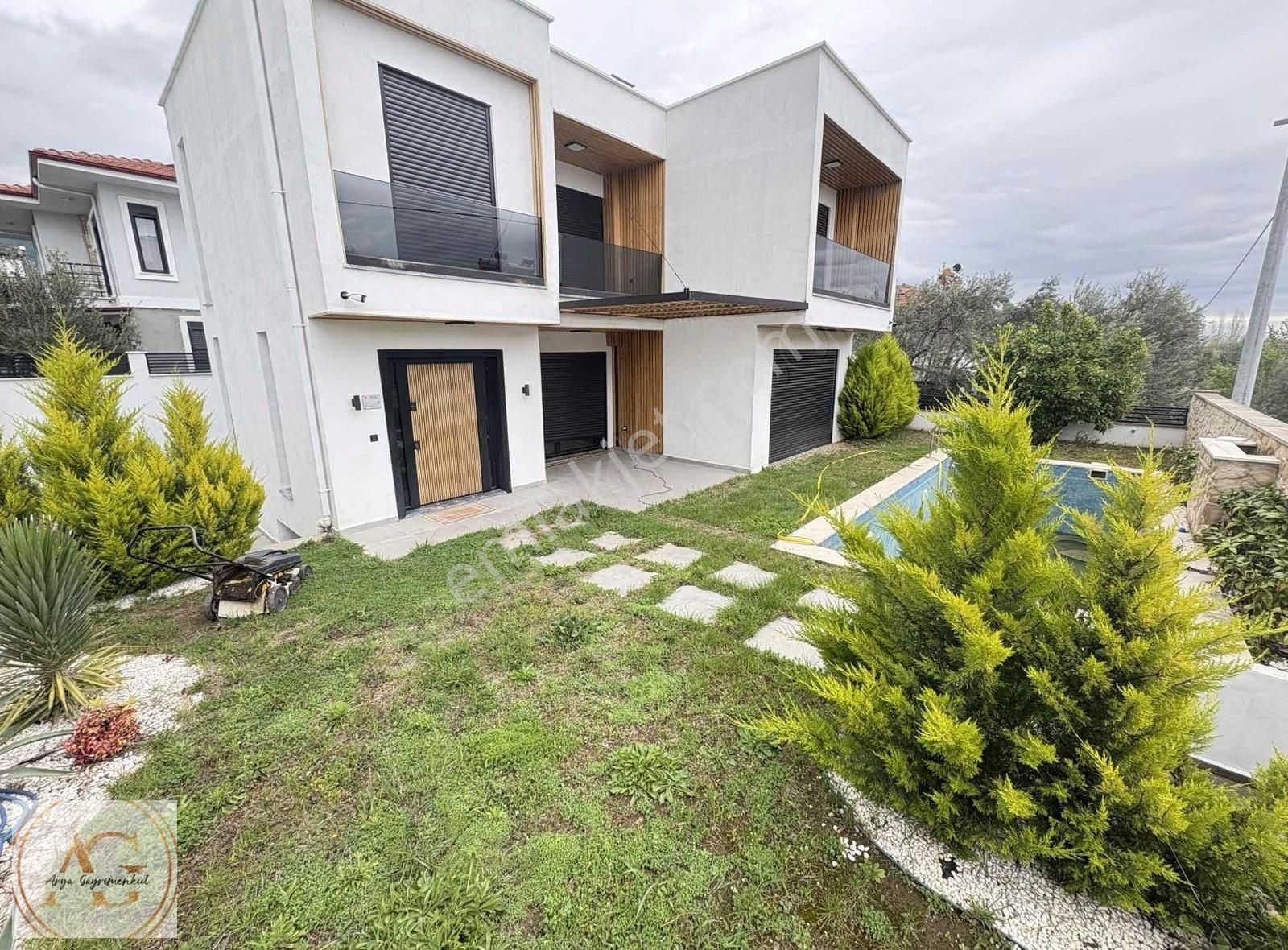 Arya'dan Güre'de 5+1 Havuzlu Saunalı Tam Bağımsız Villa - Görsel 26