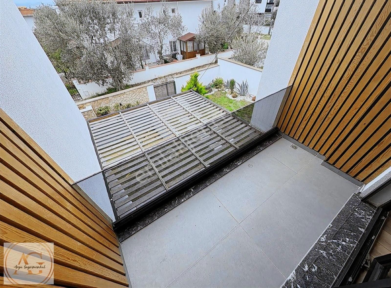 Arya'dan Güre'de 5+1 Havuzlu Saunalı Tam Bağımsız Villa - Görsel 22