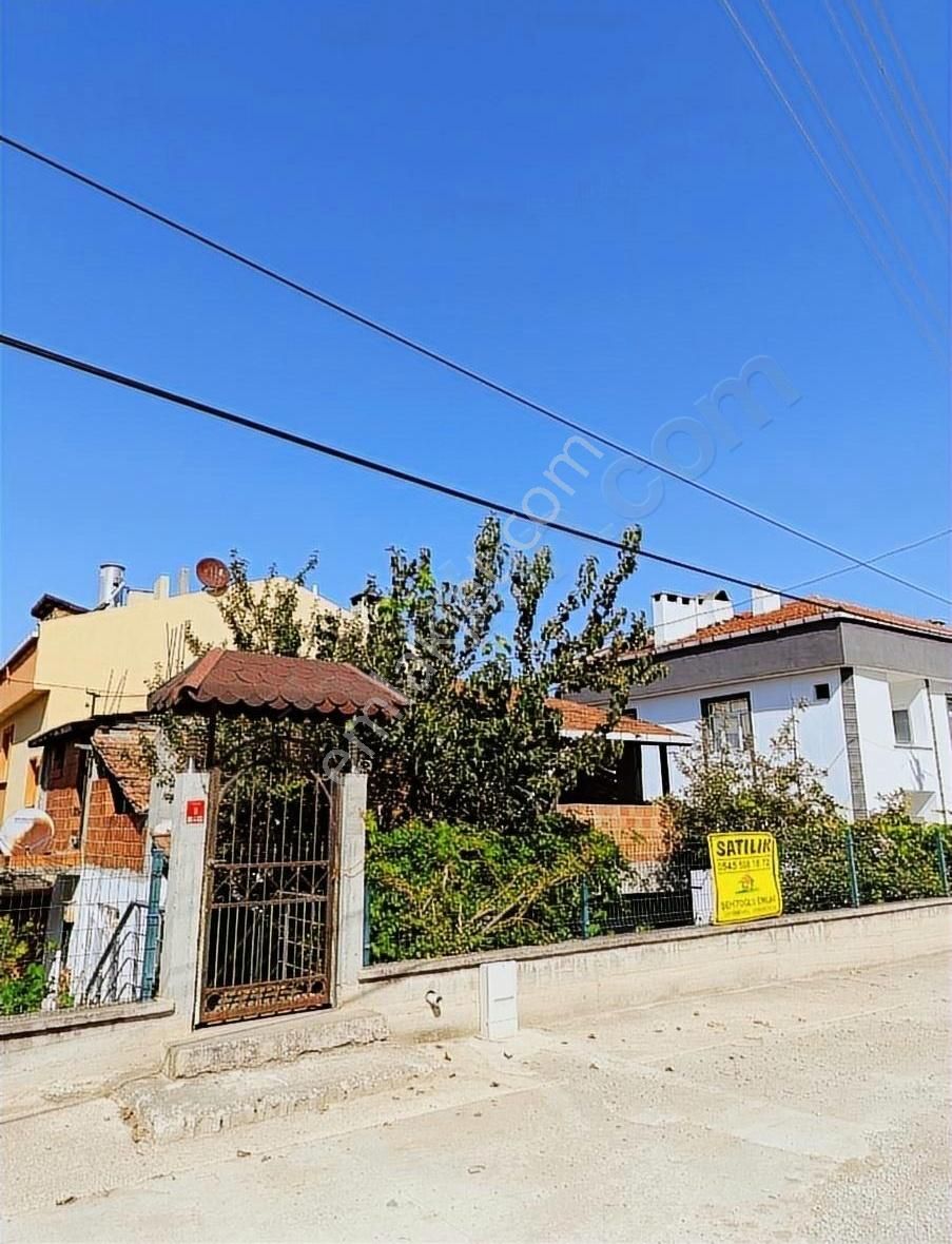 Şehitoğlu Emlak'tan Müstakil Bahçeli İki Katlı Ev 90 M2 Daire