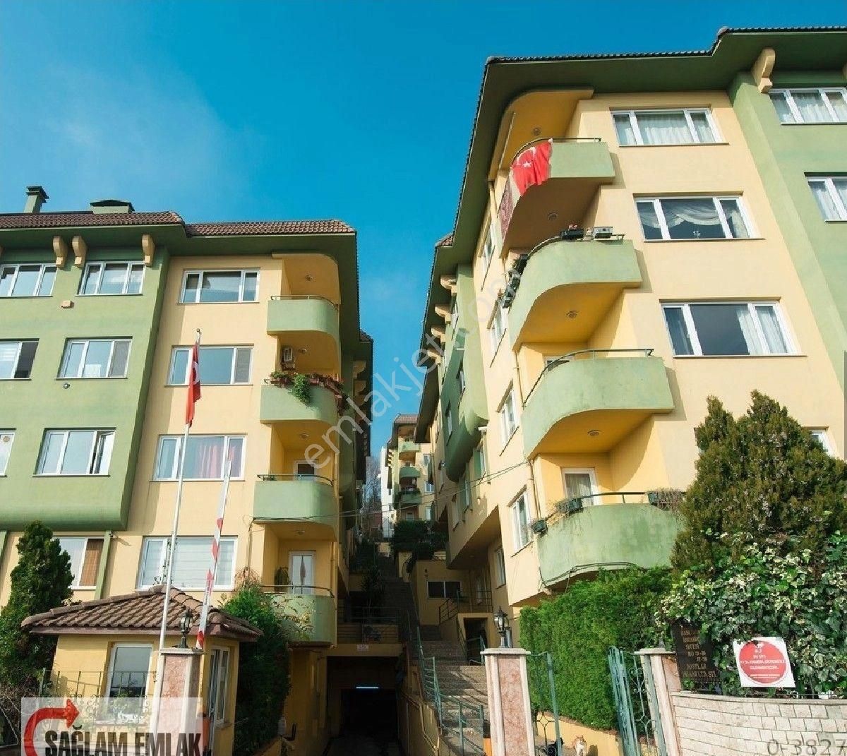 Sağlam Gayrimenkul ' Den Site İcerisinde 5+1 Çatı Dublexs Sariyer Bahcekoy