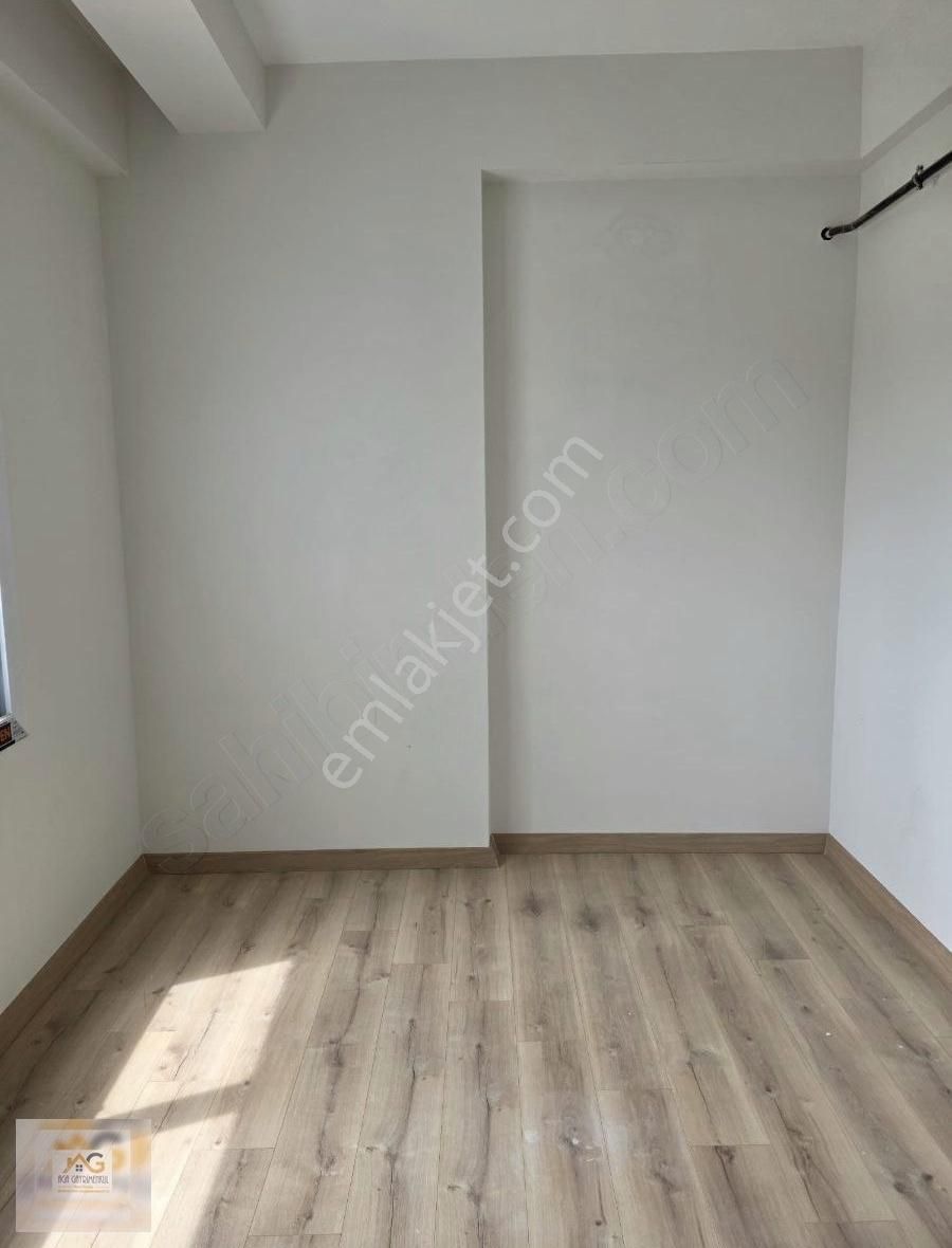 Mersin Mezitli Bölgesinde Muhteşem Konumda 2+1 Satılık Daire