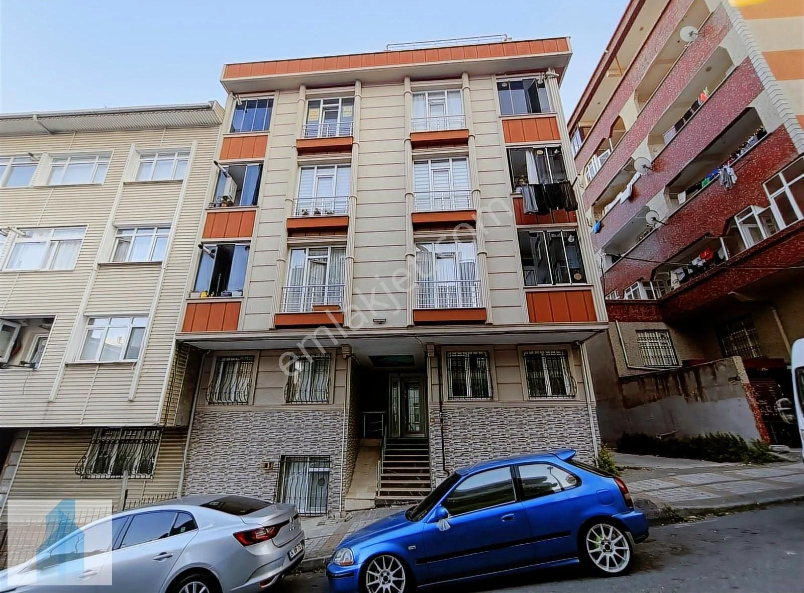 Üçyüzlü Metroya Yakın 3+2 Satılık Dubleks Daire