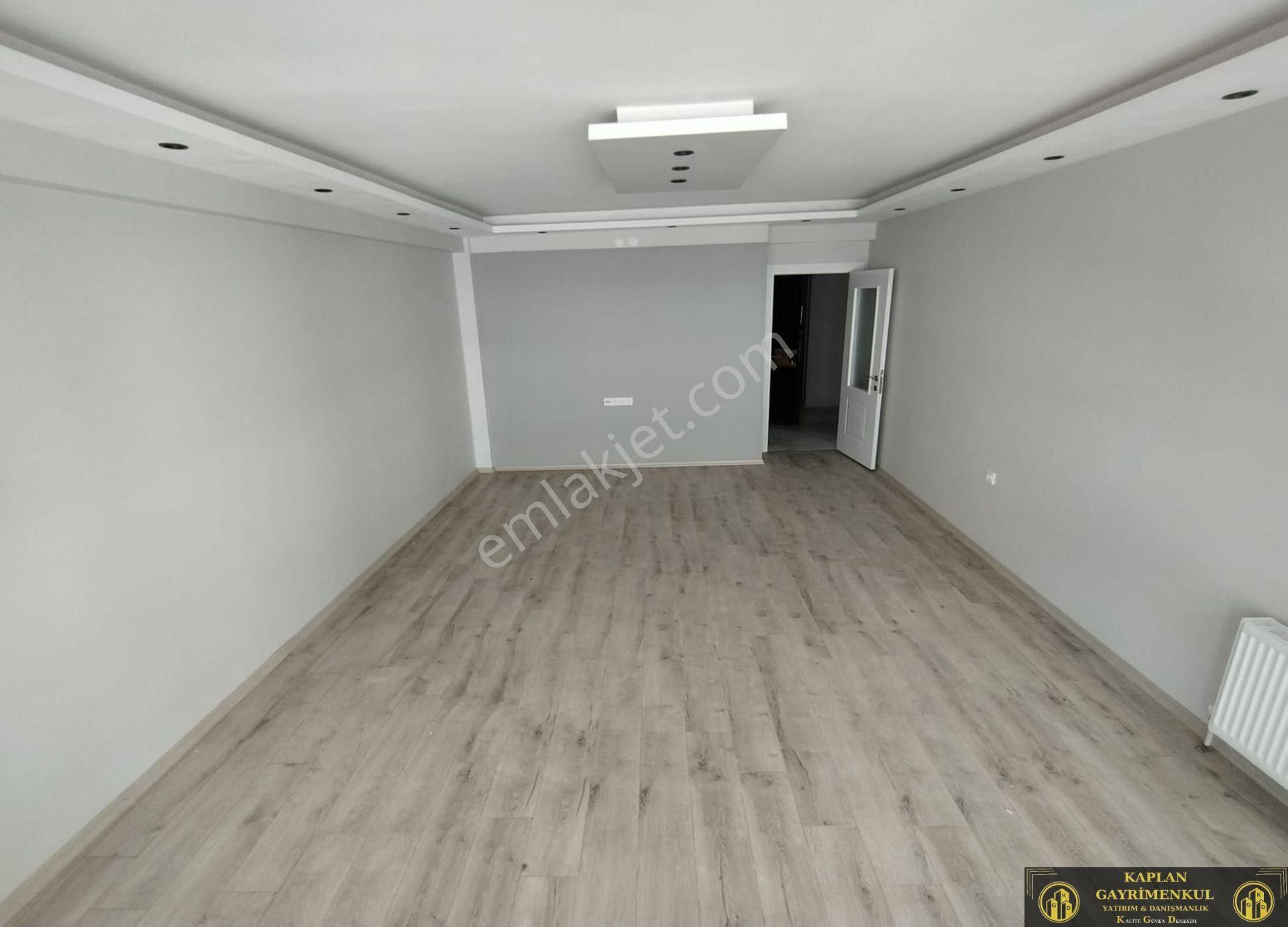 Kaplan Gayrimenkul’den Ömerağa Mah.büyük Park Yakını 3+1 140 M² Satılık Daire