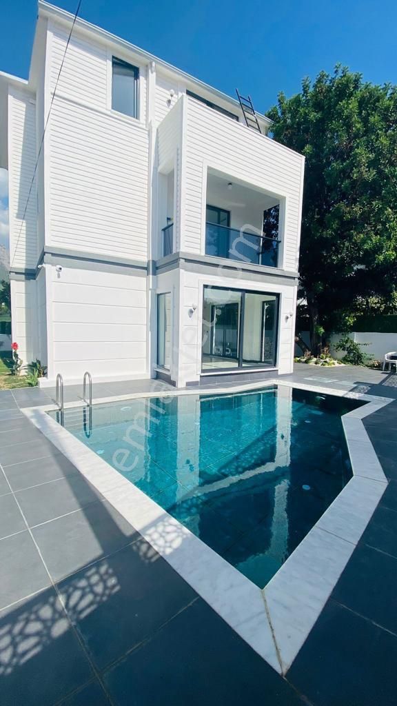 Göynükte Satılık 4+1 Müstakil Yeni Villa