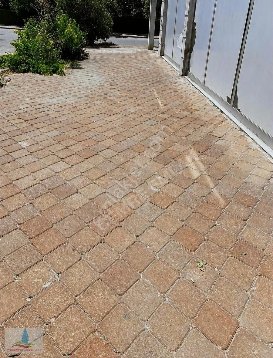 Denizli Anafartalar Mahallesinde Satılık Dükkan