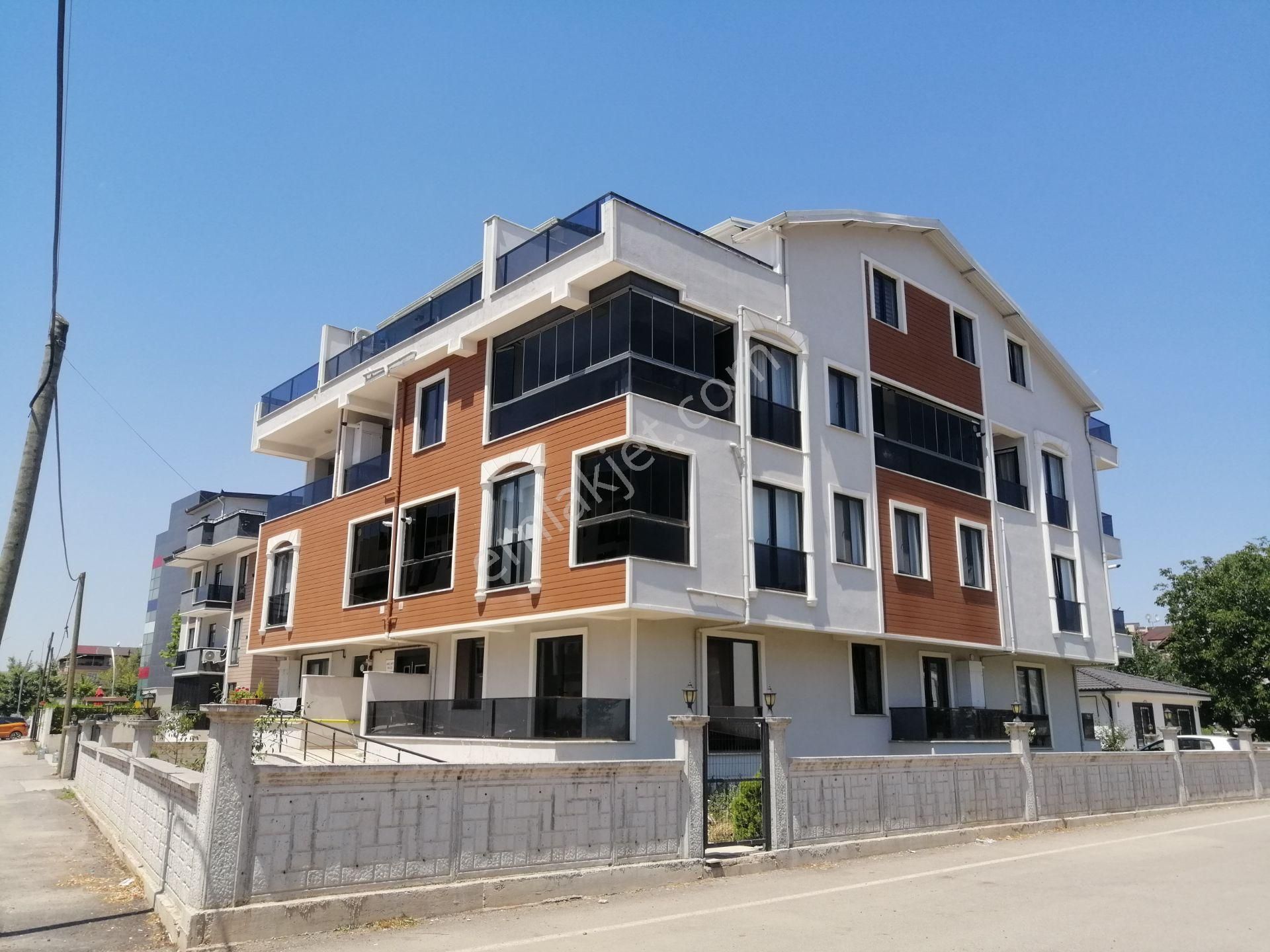 Kartepe Fsm'de Eşyalı Satılık 3+1 Genış Eğımsız Dubleks
