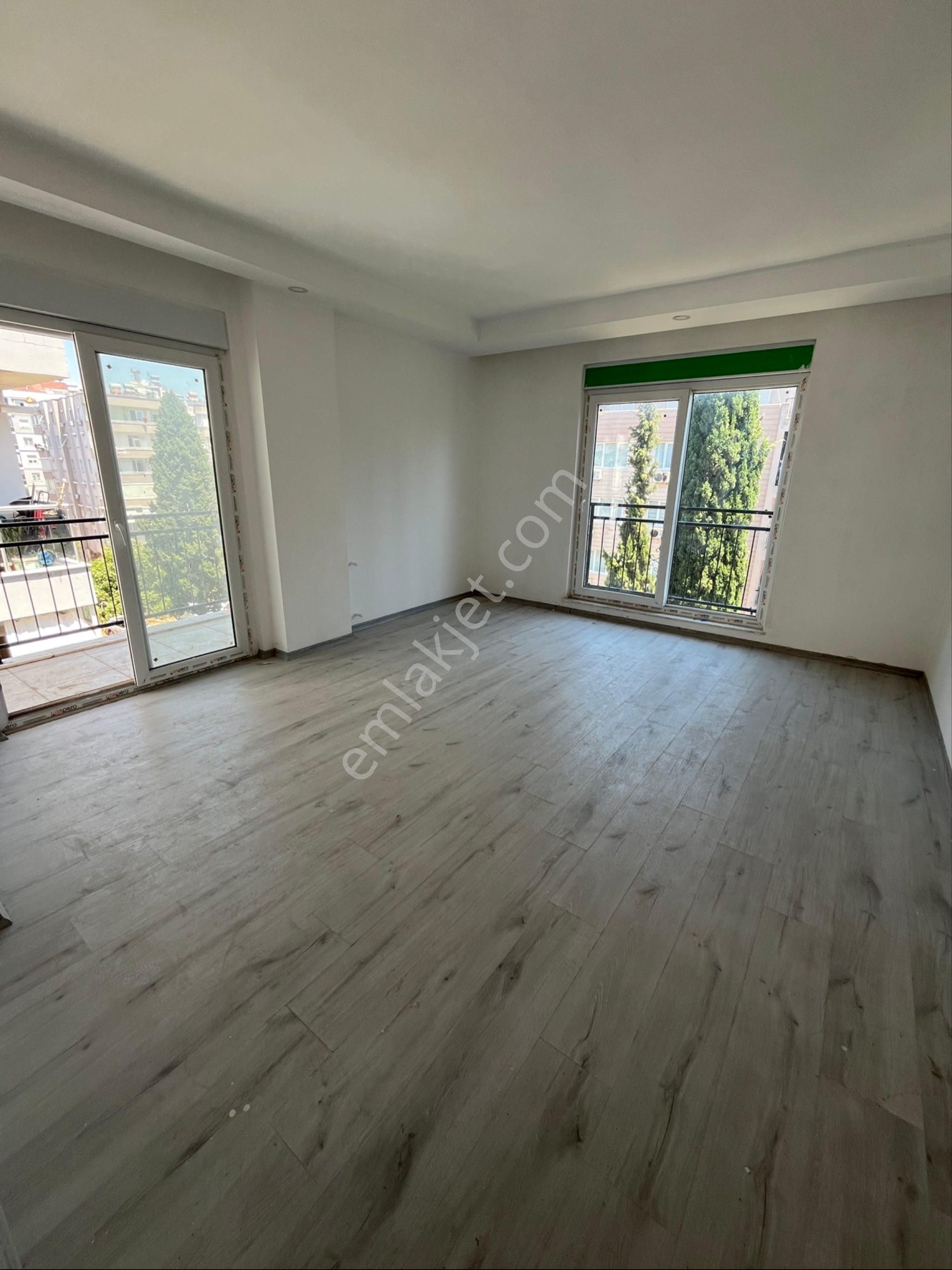 Acilll Satılık Ücgen Mahallesi 2+1 Asansörlü Sıfır