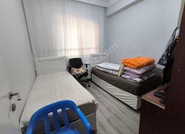 Bagcilar Hava Alanı Kavşağı 3+1 İuygun Fiyata Satılık Yüksek Giriş