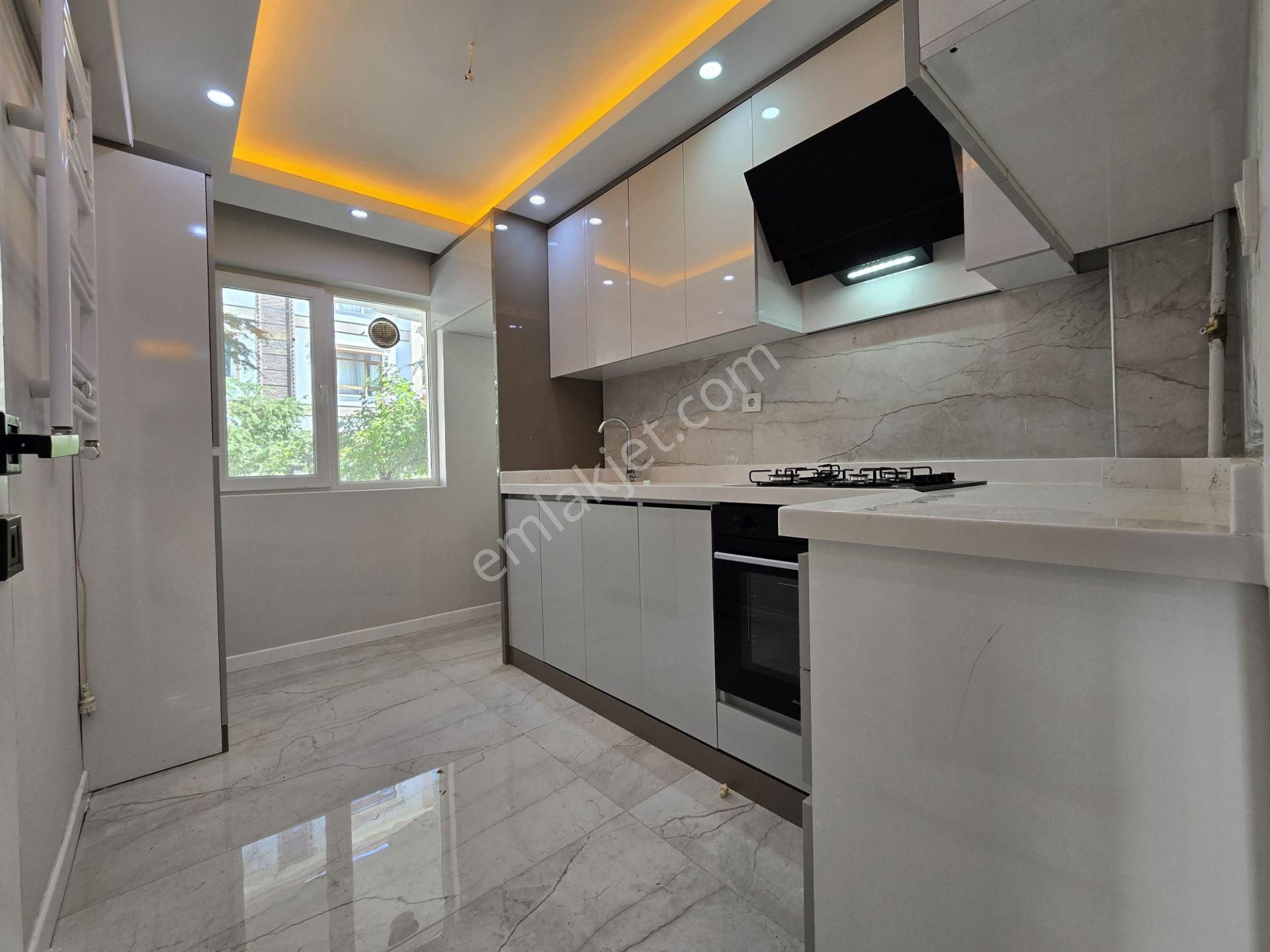 Süvari Mah Satılık 3+1 Köşe Başı Full Yapılı Ön Cephe Daire