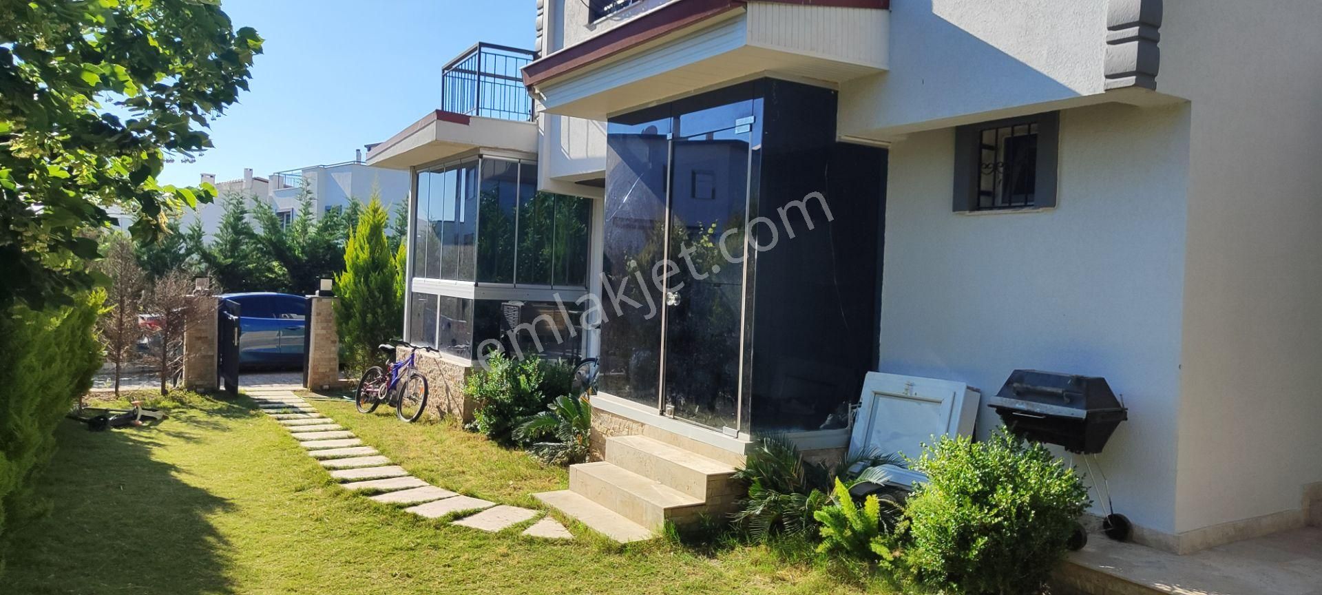 4+2 Mimar Dizaynlı 1.sınıf Lux Malzemeli Site İçinde Hazır Villa