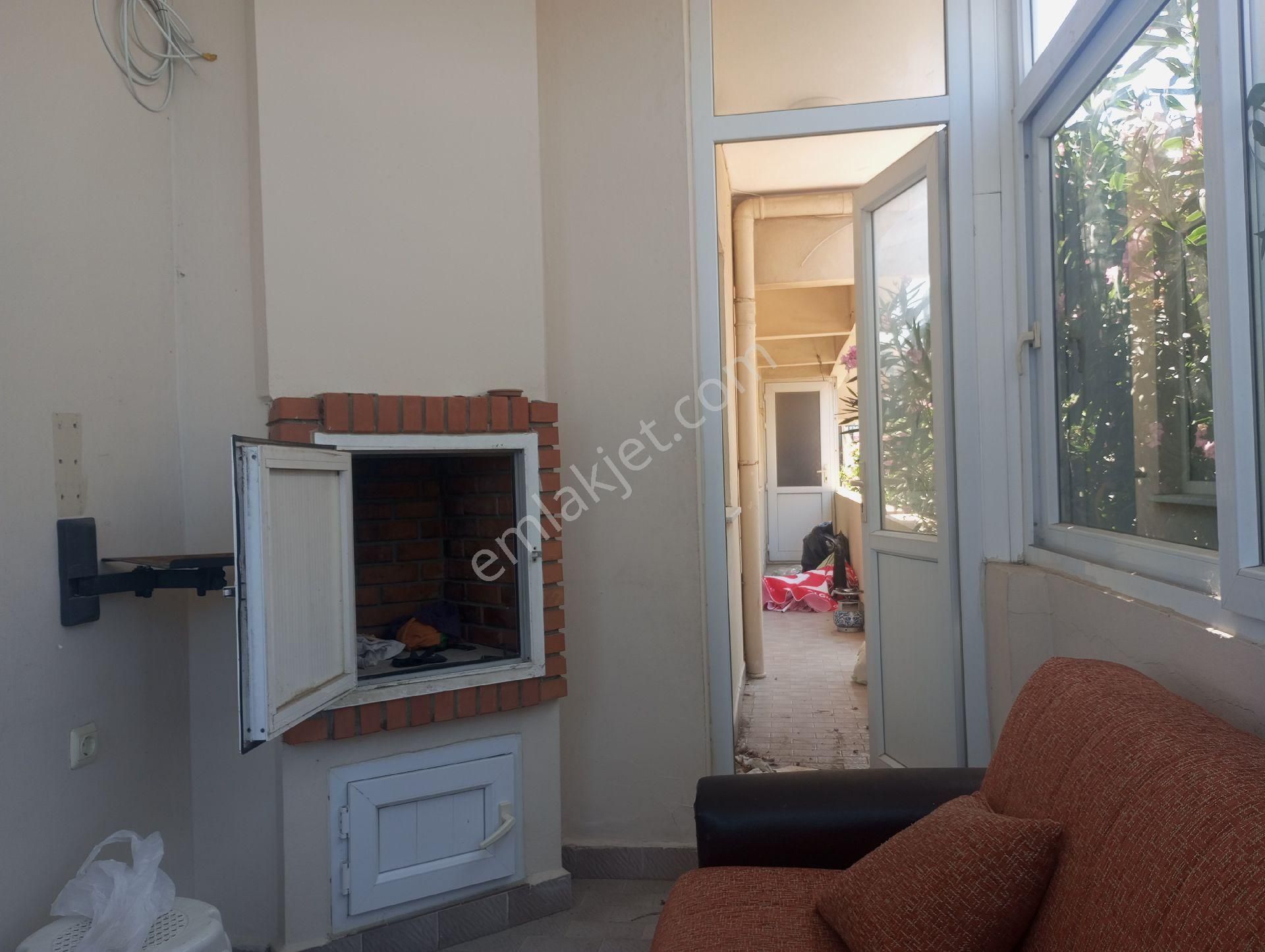 Güzelyalı Yalı Mahallesi'nde Denize Sıfır 2+1 - Görsel 23
