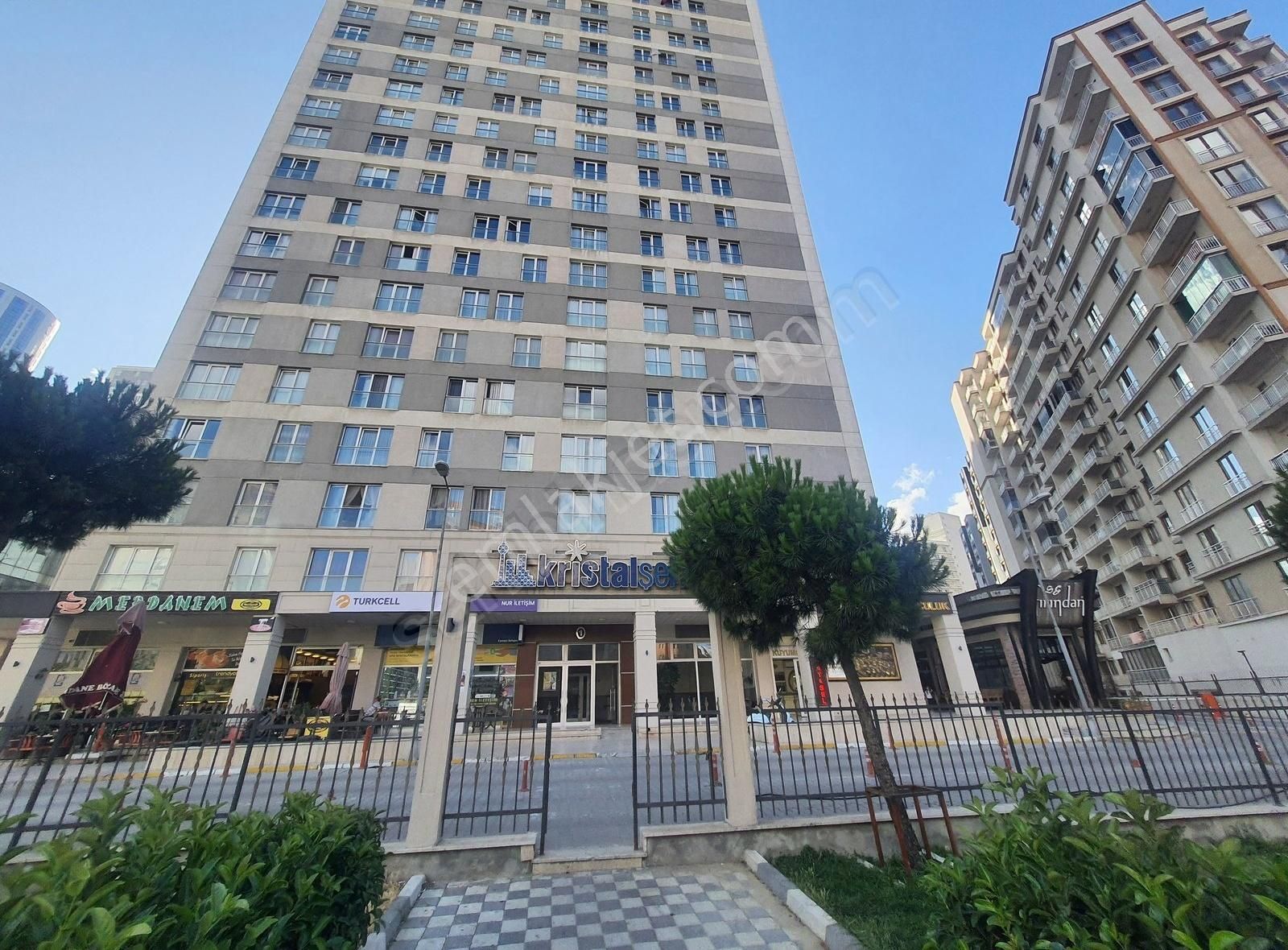 Krıstalşehır 155 M2 Masrafsız 3+1 Satılık Daire Metrobuse 5 Dak.