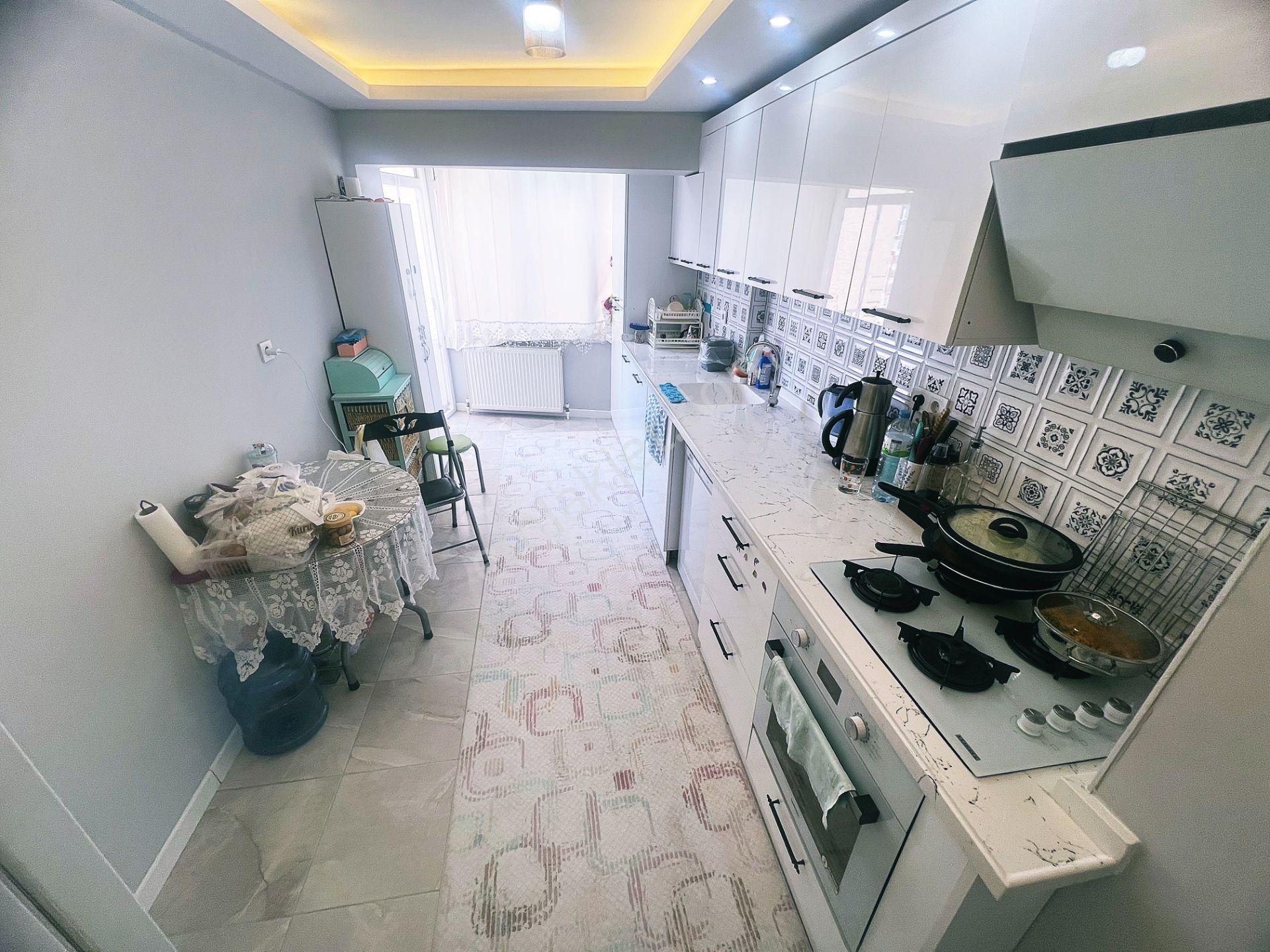 Cihandan Çiğdemtepede Sellim Cadde Yak Satlık Ful Yapılı 3,5+1 - Görsel 3