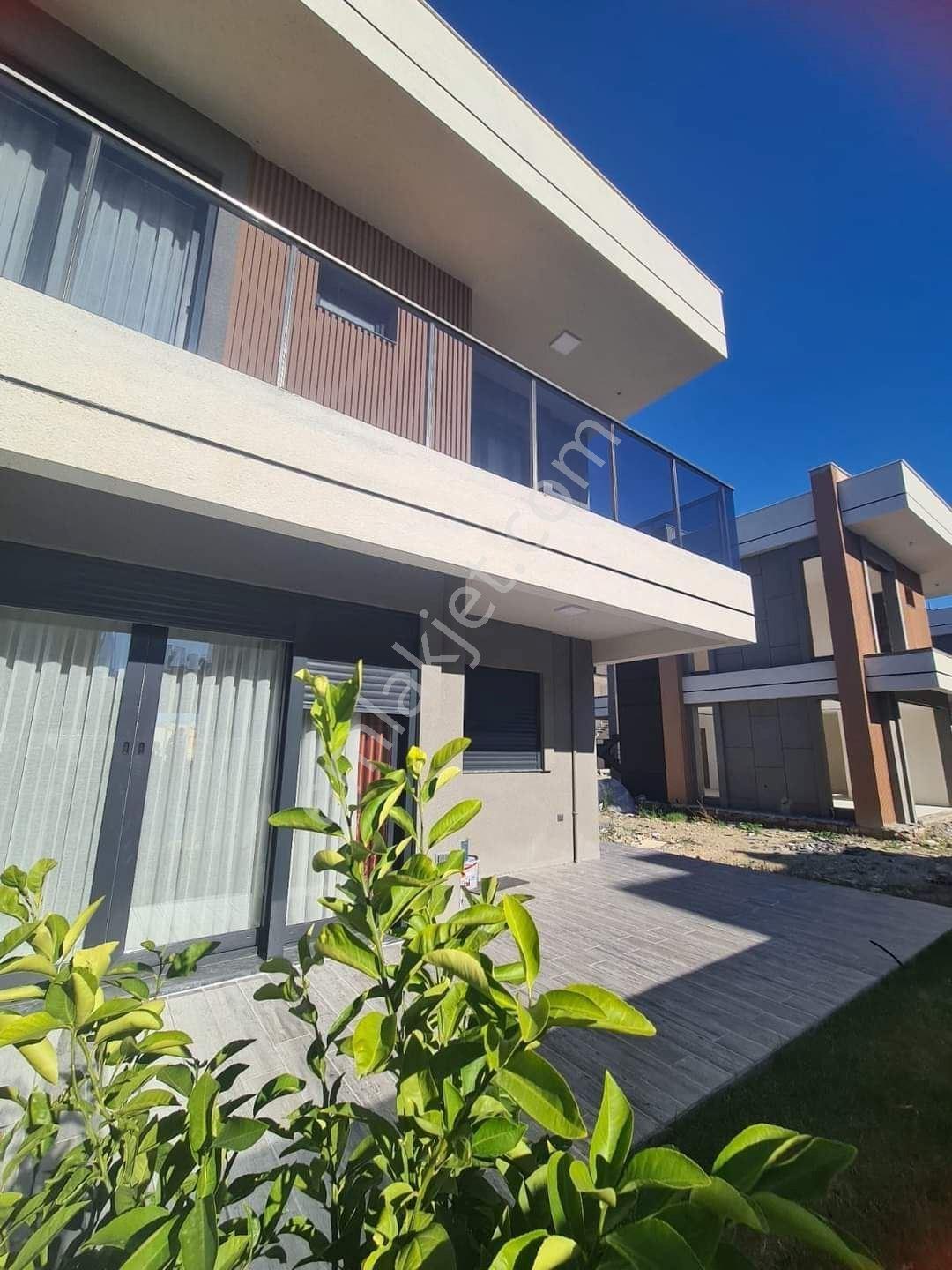 Kuşadası Karaova'da 4+1 Özel Havuzlu Villa - Görsel 15