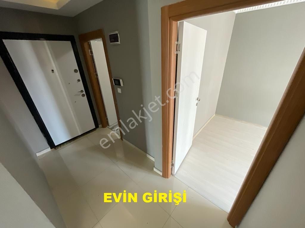 Yakupluda Metrobüse 15dk Mesafede Aile Apartmanı 2+1=100m2 Daire