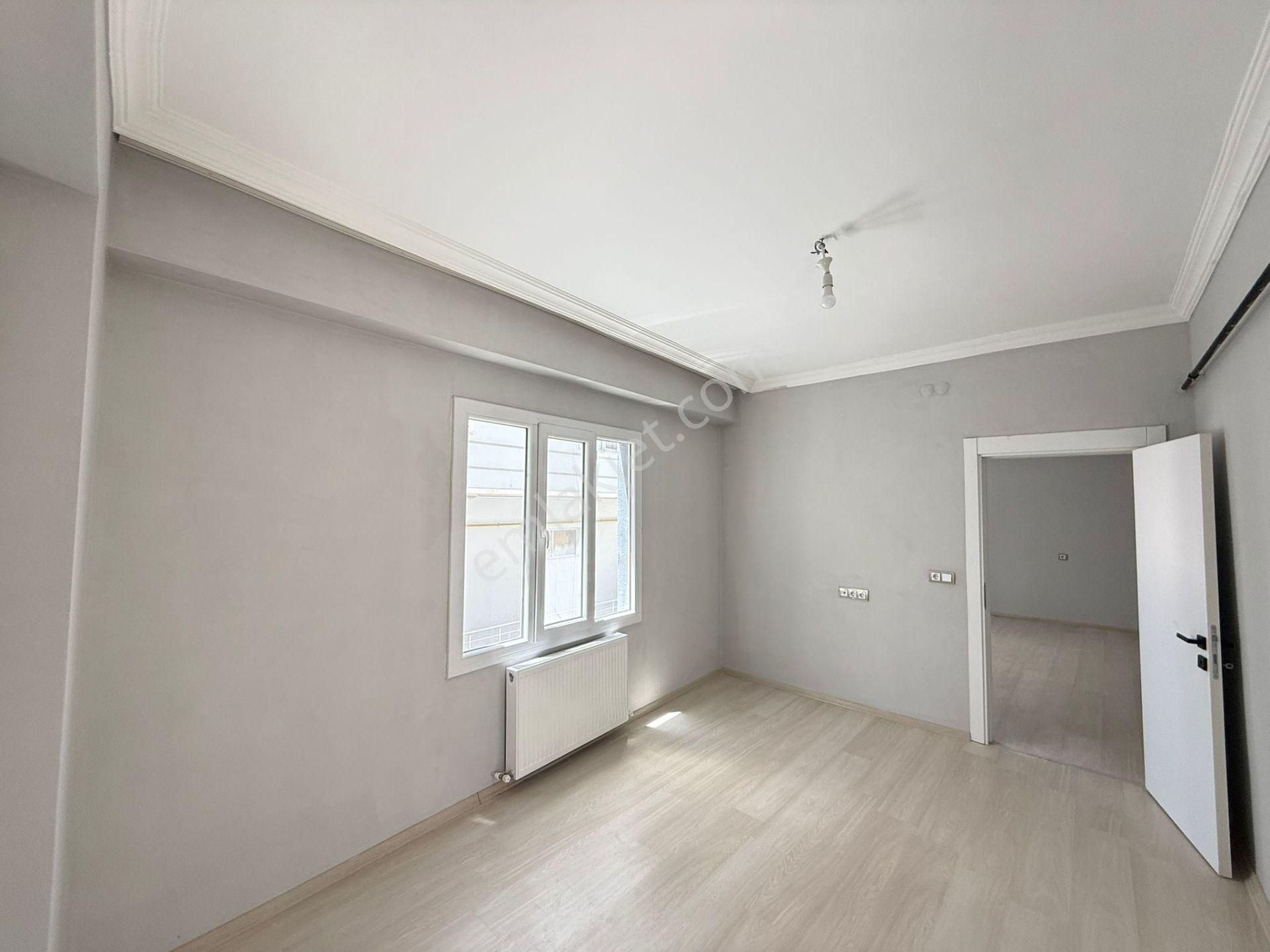 Barak Emlak’tan Eski Avm Civarı Kiralık Lüks Eşyasız 1+1 Dairemiz