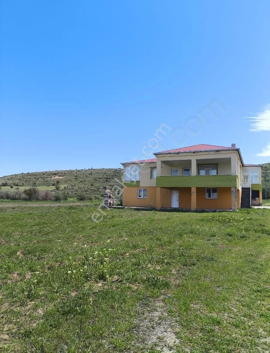 Başakpınarda 1600m2 Parsel İçinde 2 Katlı 360m2 Villa - Görsel 4