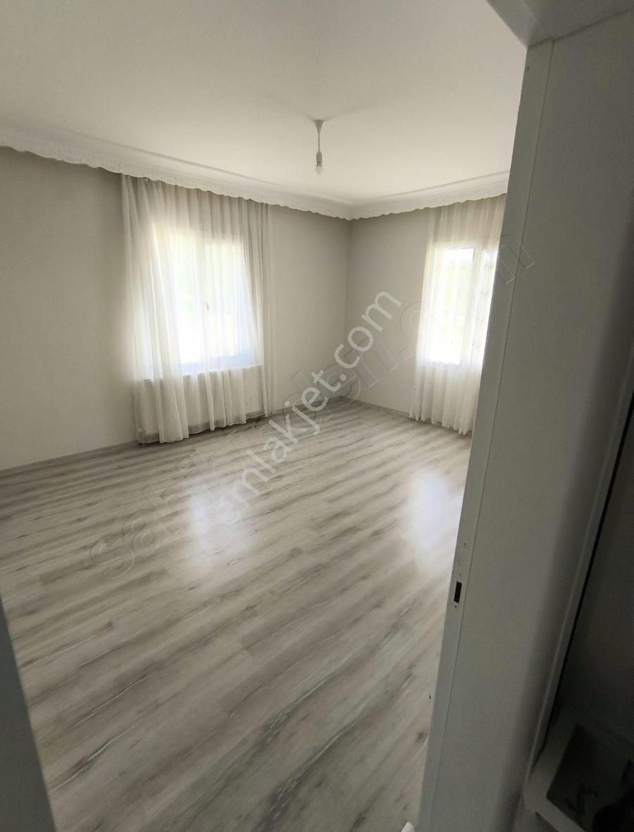 Başakpınarda 1600m2 Parsel İçinde 2 Katlı 360m2 Villa - Görsel 26