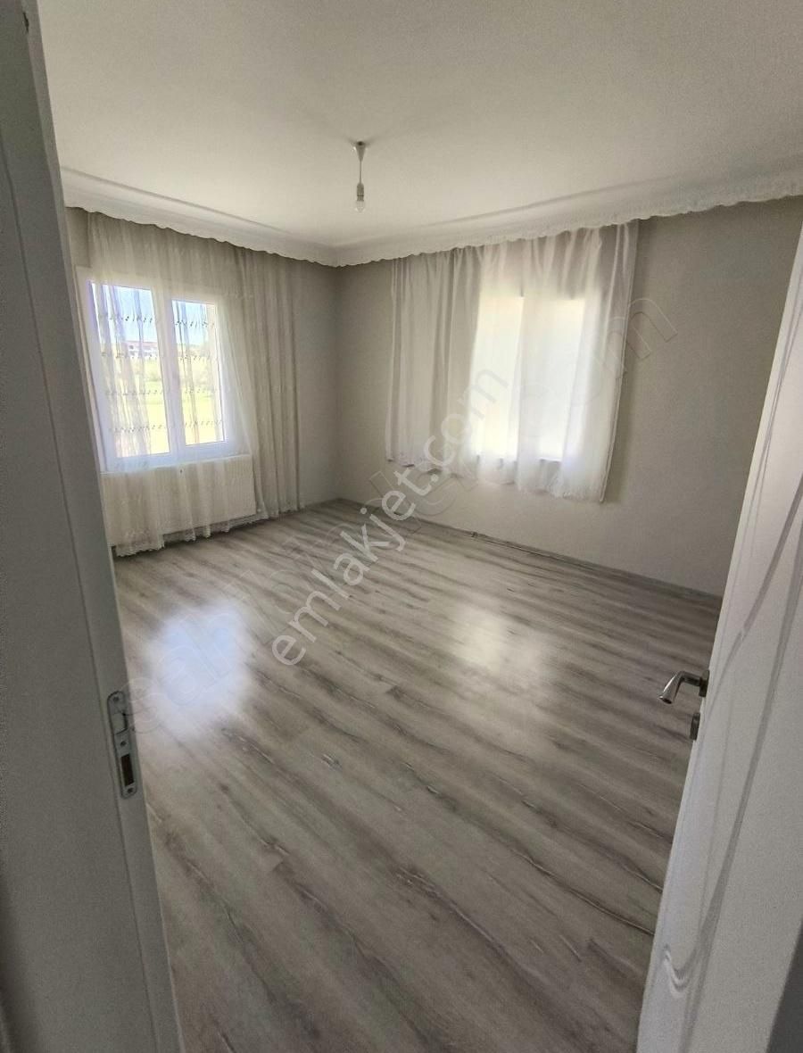 Başakpınarda 1600m2 Parsel İçinde 2 Katlı 360m2 Villa - Görsel 16