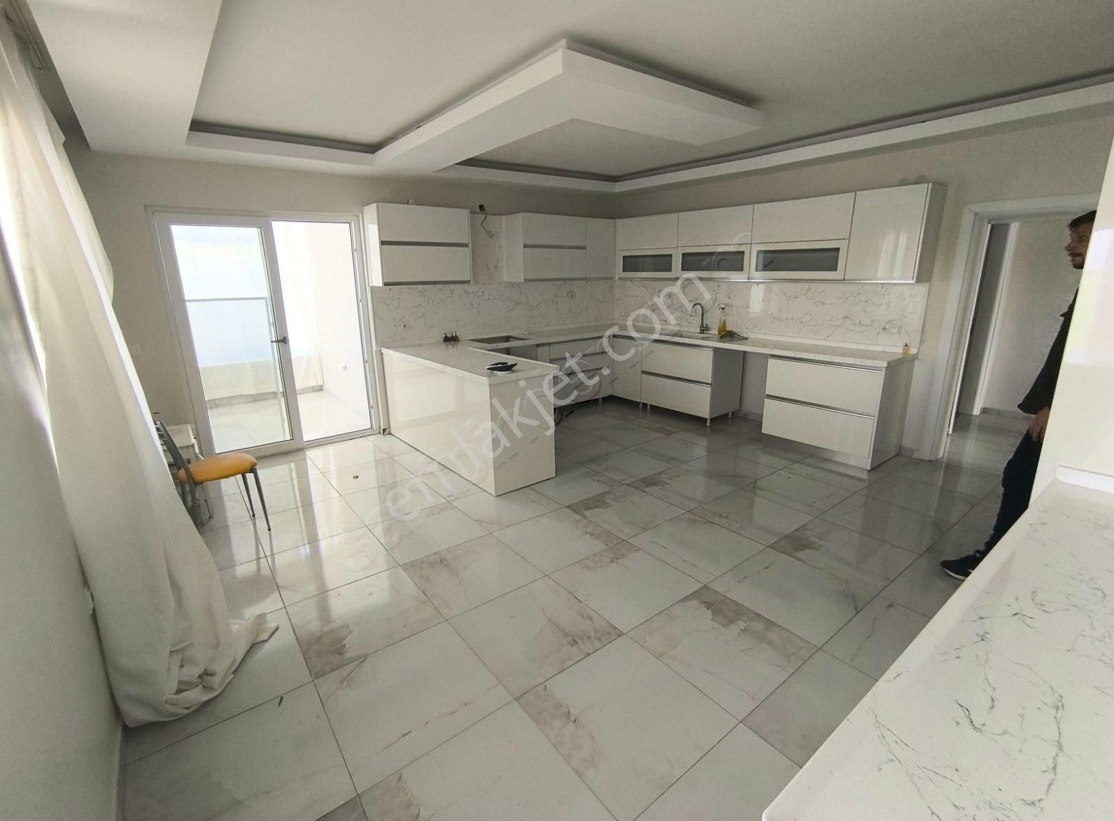 Başakpınarda 1600m2 Parsel İçinde 2 Katlı 360m2 Villa - Görsel 17