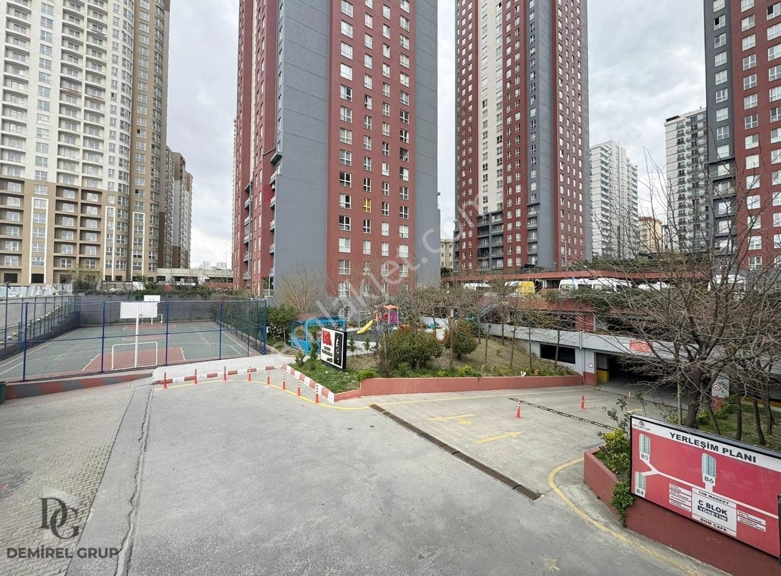 N Towers Sitesi Metrobüse Yakın Yatırıma Uygun 1+1 Fırsat Daire!