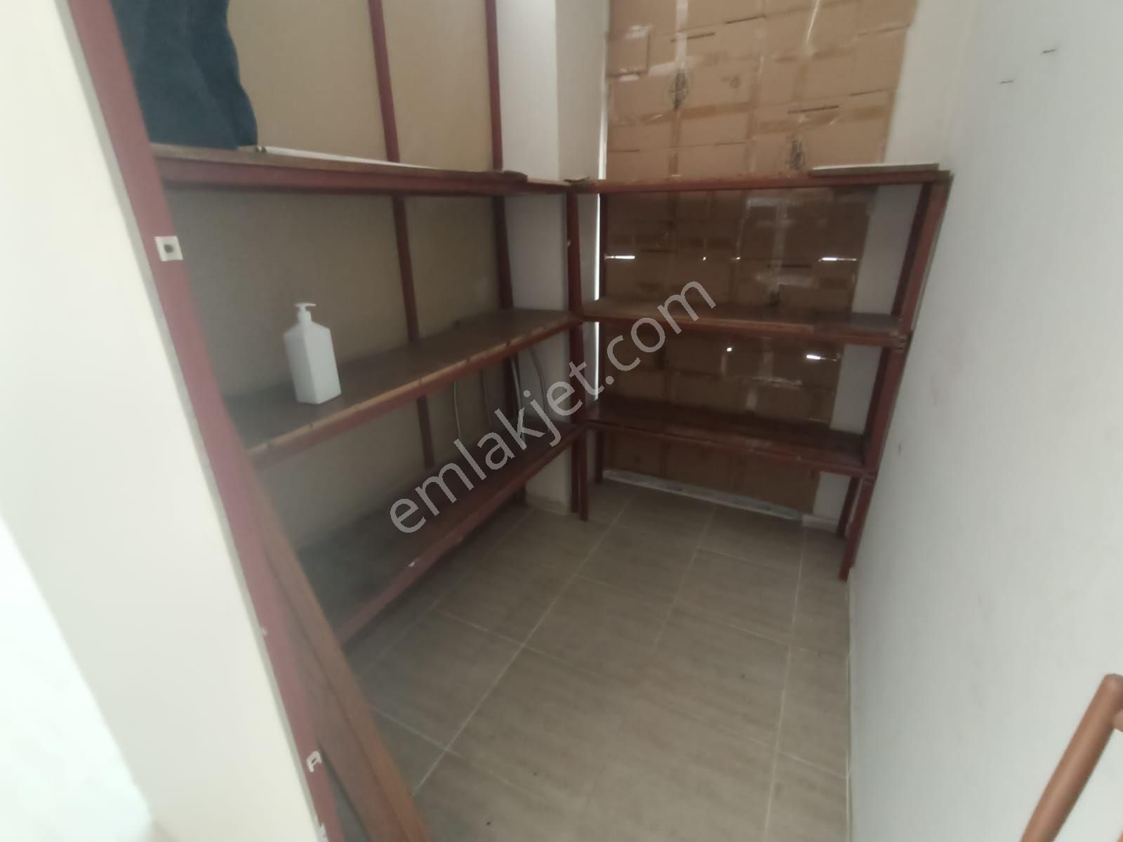 Geniş Cepheli Wc Si Bulunan 45 M Bakımlı Kiralık İşyeri - Görsel 8