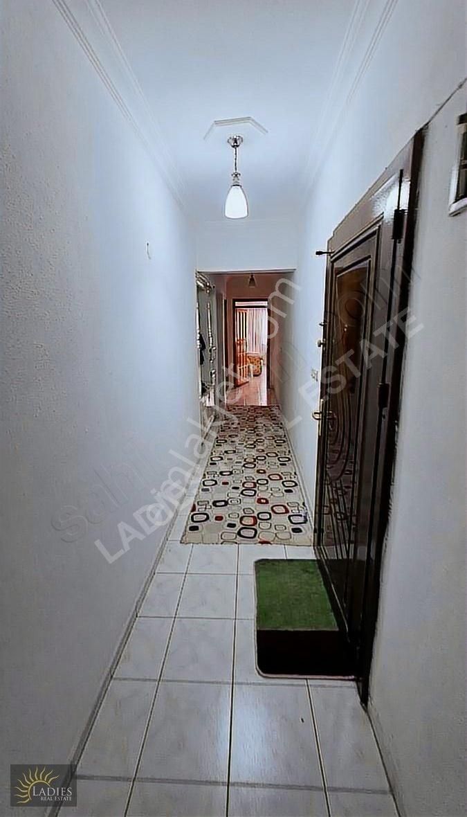 Dalaman Pazar Yeri Yakını Çok Geniş 3+1 Satılık Daire