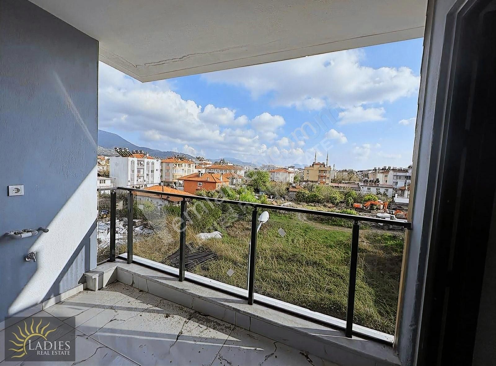 Muğla Dalaman Merkezde Acilll Satılık 3+1 Dubleks Daire