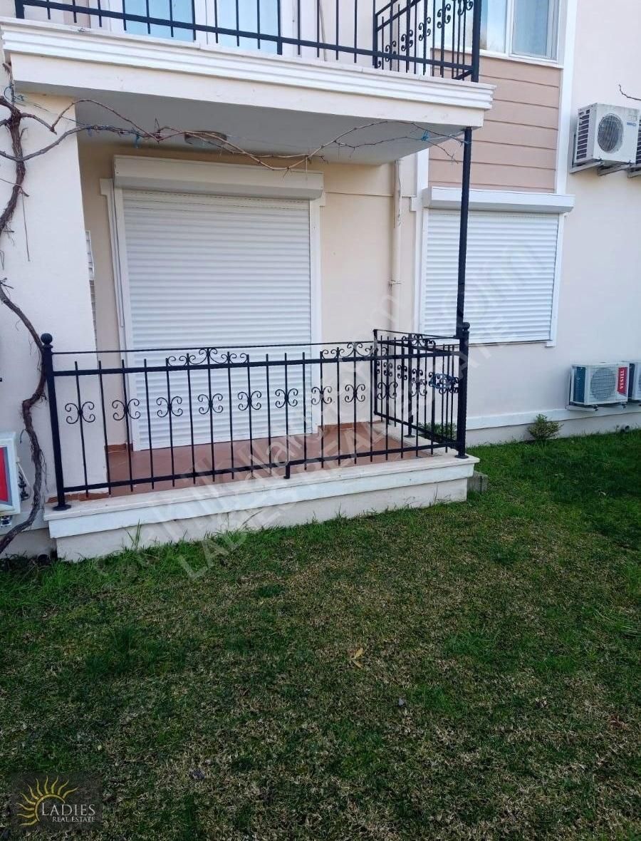 Ladıesden Botanıc Gardenda Satılık 2+1 Fulleşyalı Panjurlu Daire