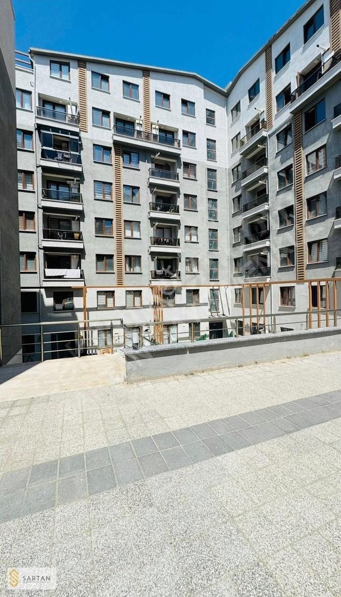Ekin Prestijde Kiralık Eşyalı 1+1 Bahçe Dubleks Daire
