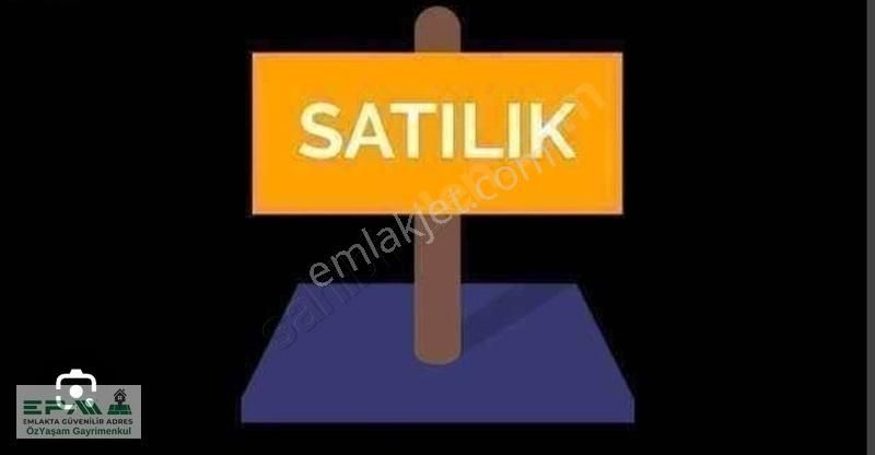 Konakta Konumu Güzel Yol Kenarı 1.300 M2 Satılık Arsa