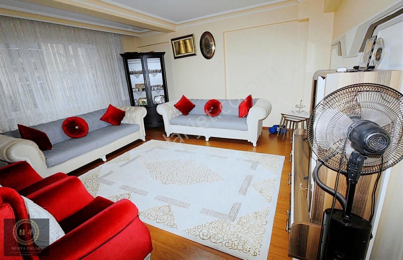 Satılık Genç Binada Kredili Asansörlü Geniş 3+1 Daire