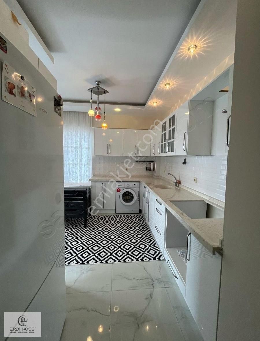 Serkent Bahçelievler Ana Cadde Üzrin'de 3+1 Satılık Daire - Görsel 7