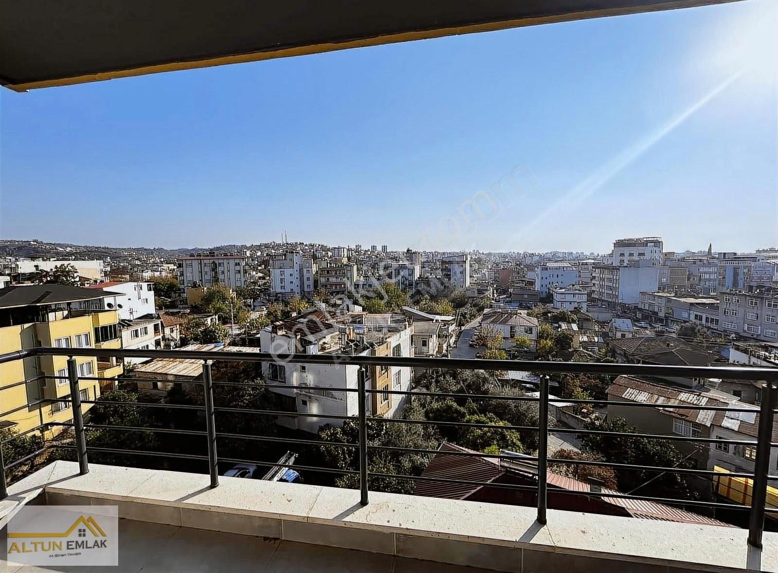 Altun Emlantan Dream Garden Plaza Da 3adet 3+1